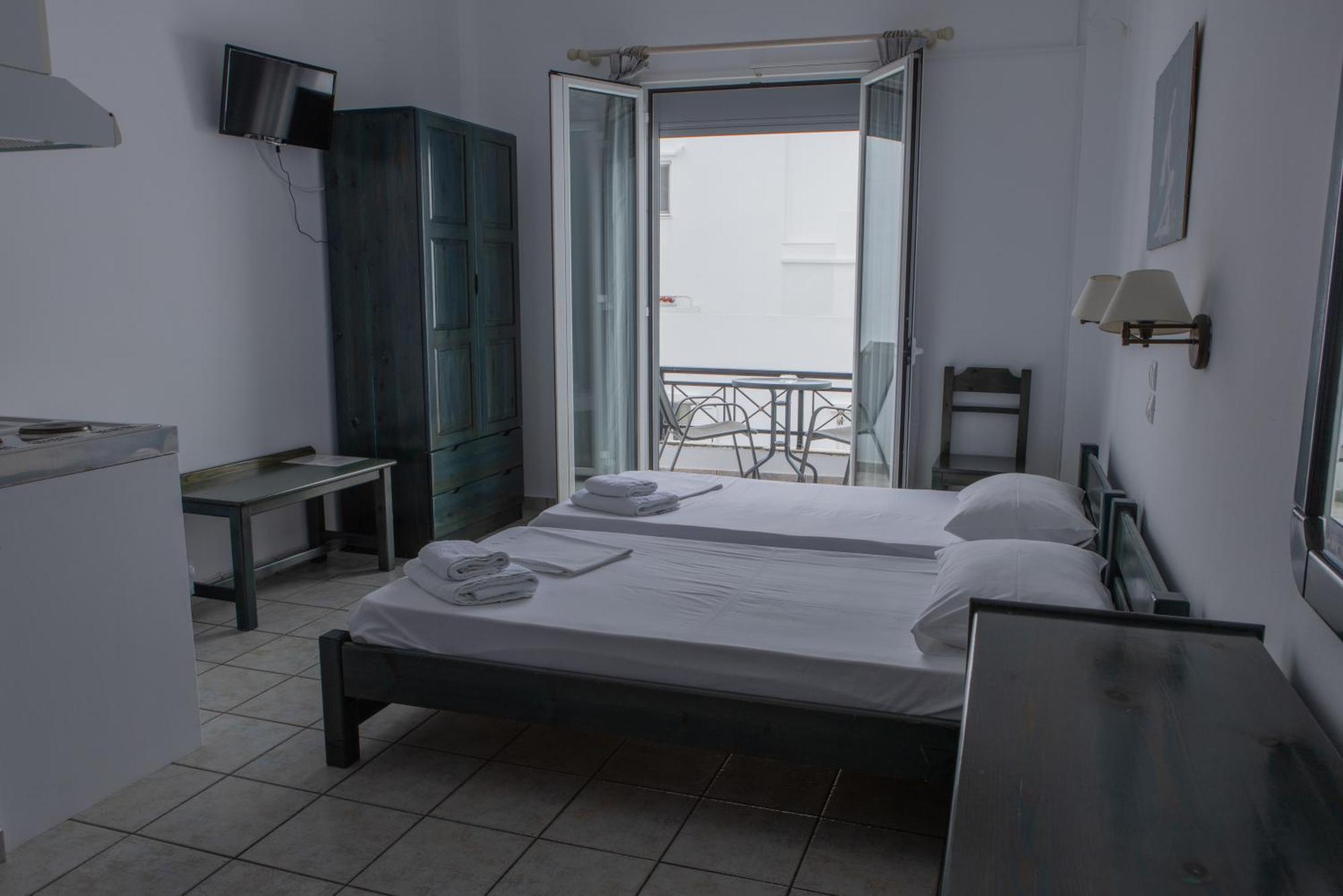 Soula Rooms Tínos Buitenkant foto