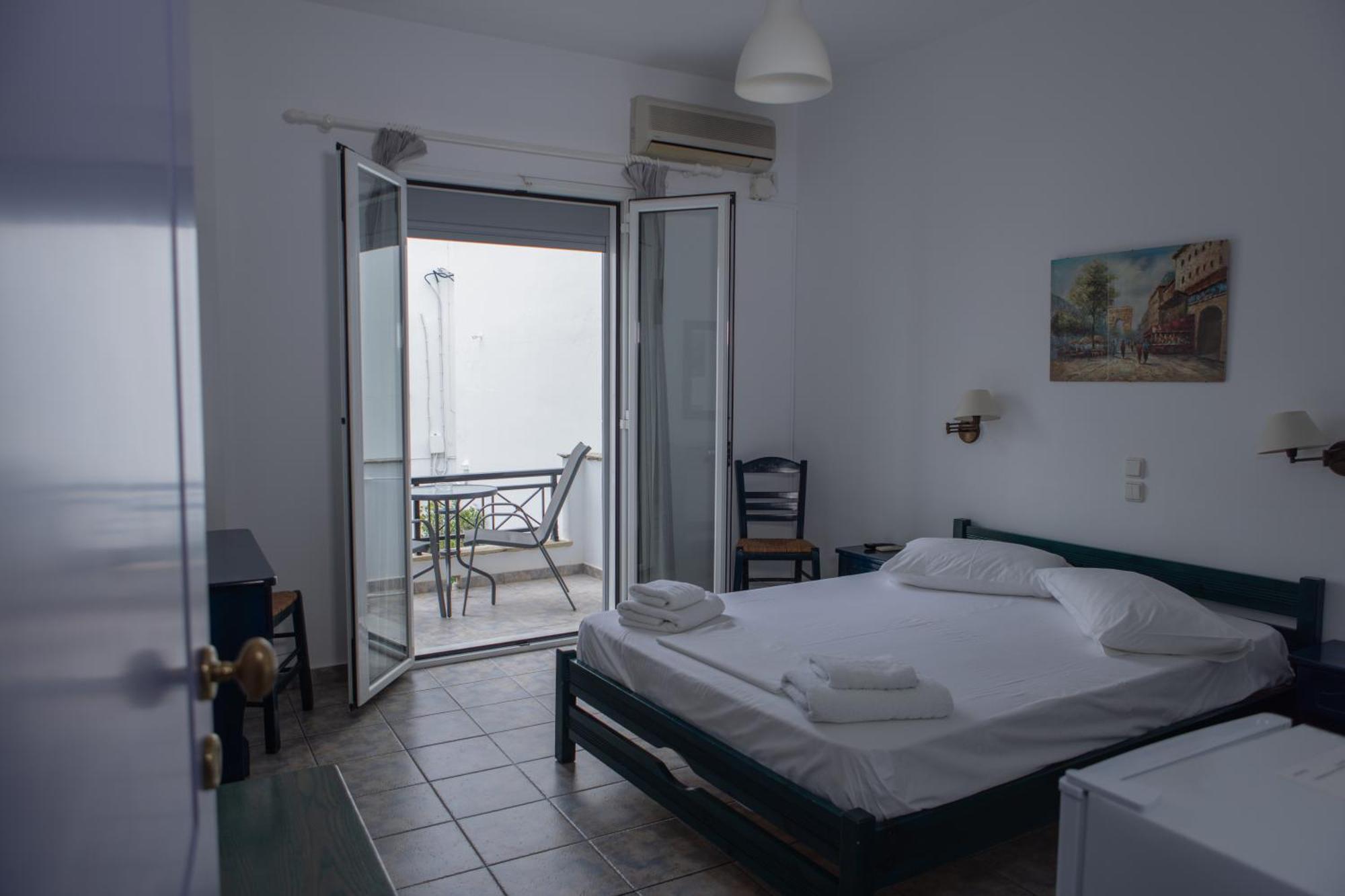 Soula Rooms Tínos Buitenkant foto